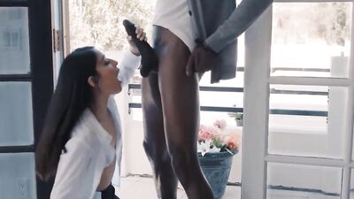 Slender cutie goes on her knees to suck a BBC before interracial drilling